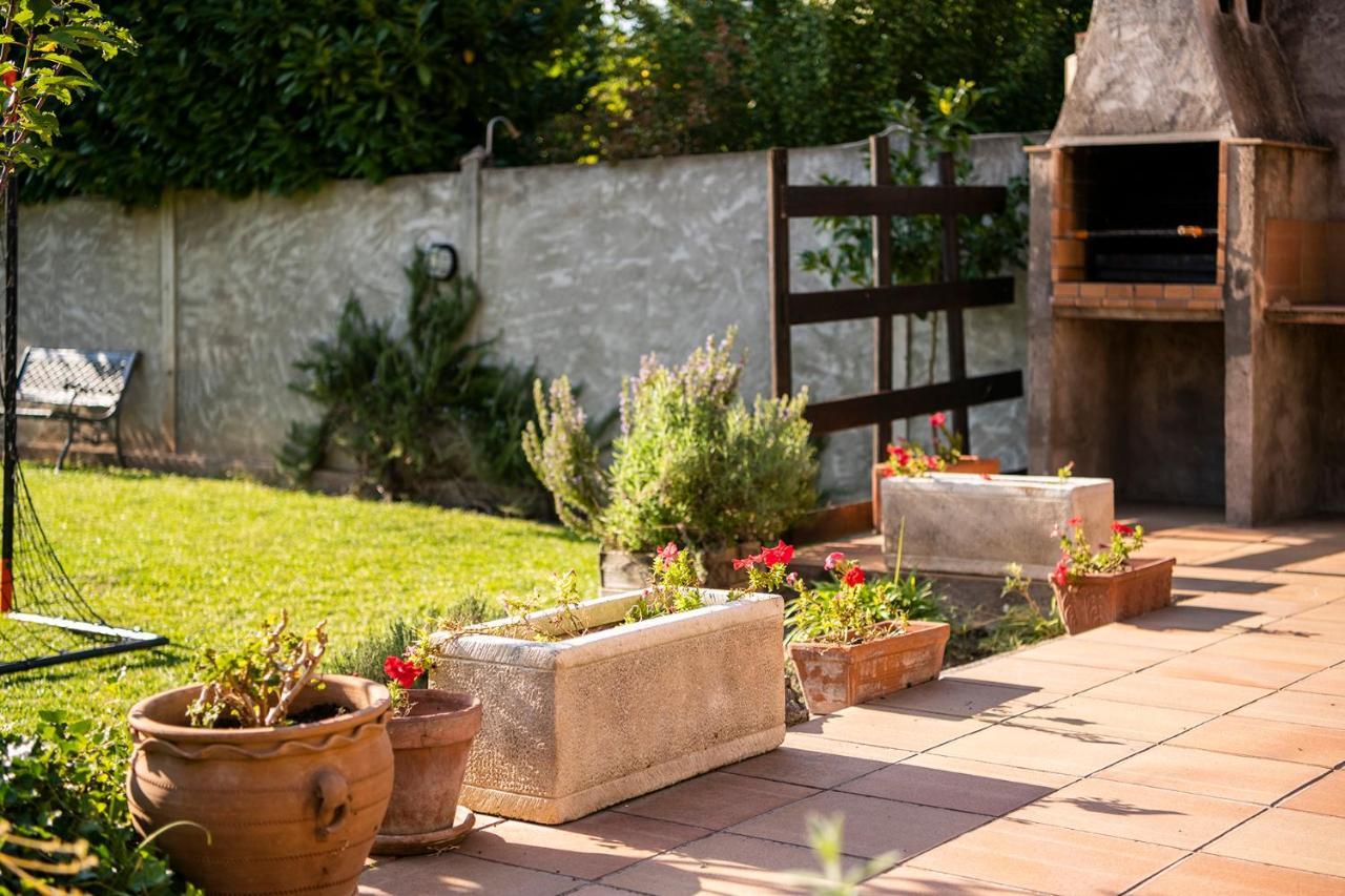 Casa Rural, Can Cirera Serinya Ngoại thất bức ảnh